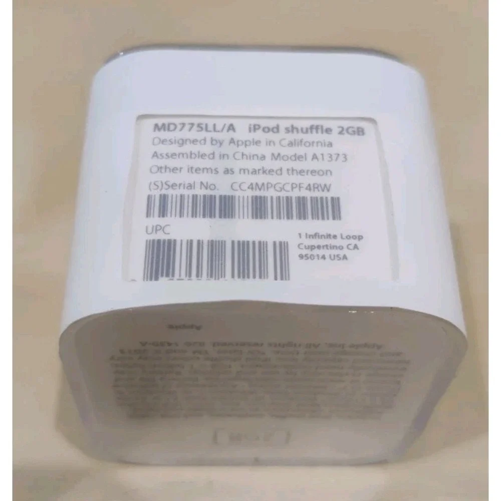 Apple‎ iPod shuffle 4th Generation Blue (2GB) New, Sealed in Box! As Is